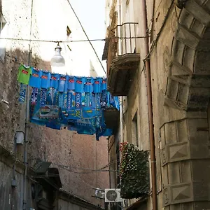 Affittacamere Domus Sanfelice, Napoli